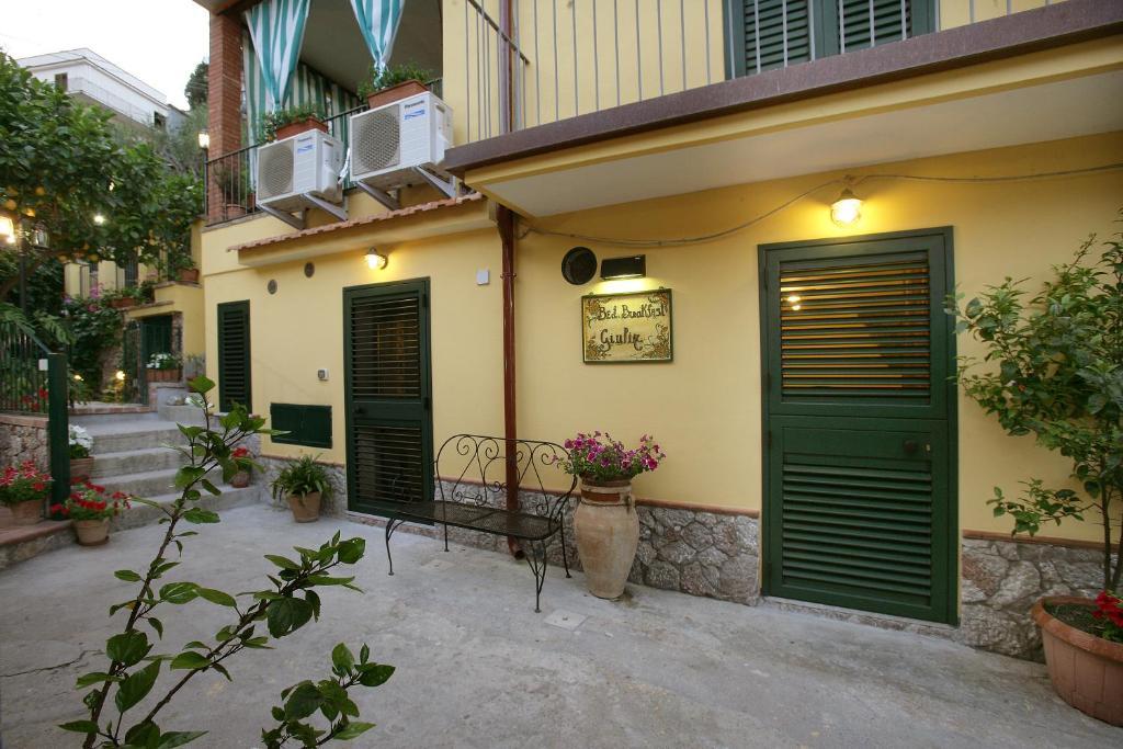 Giulia Bed and breakfast 3*