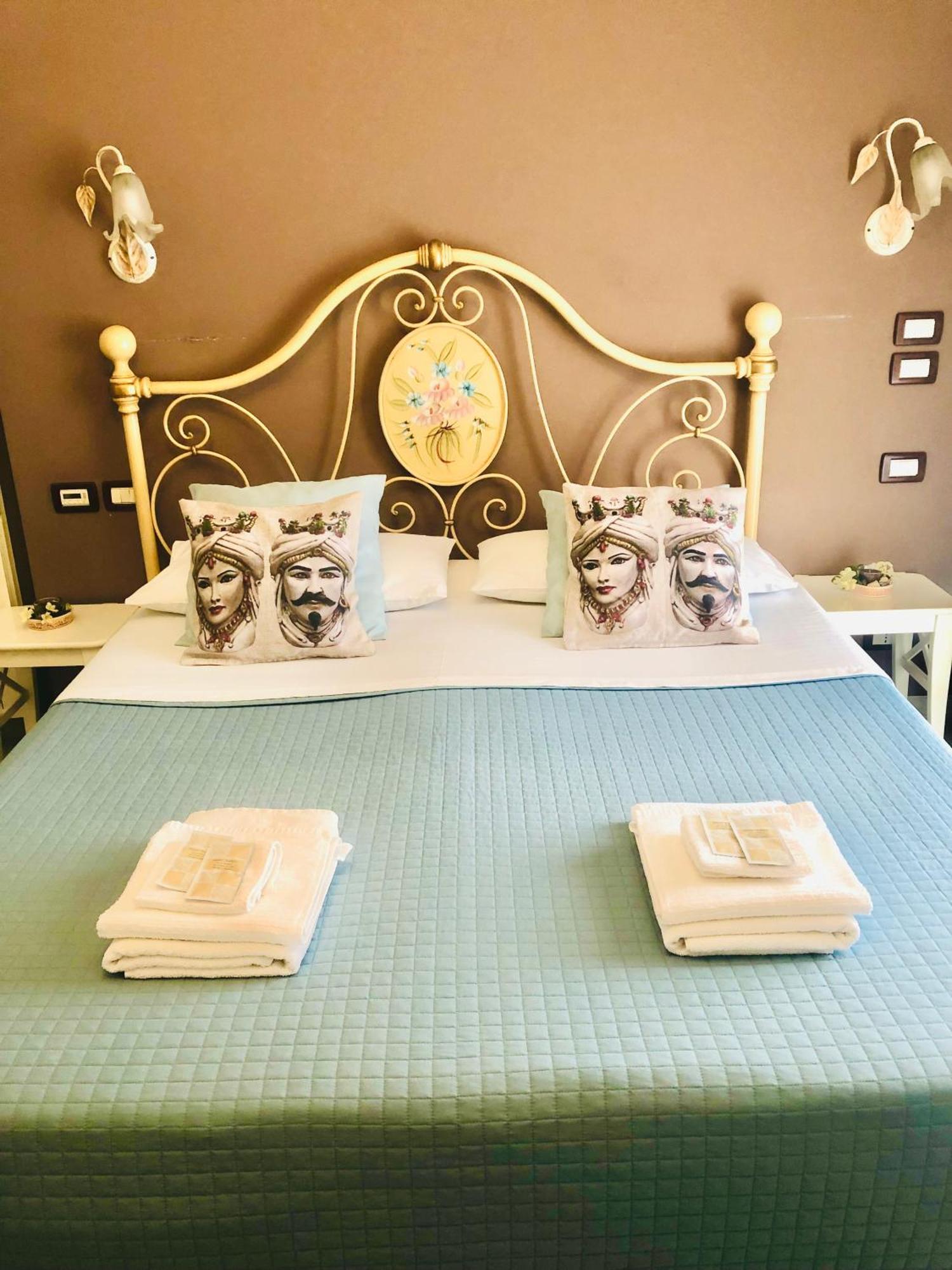 Giulia 3* Taormina